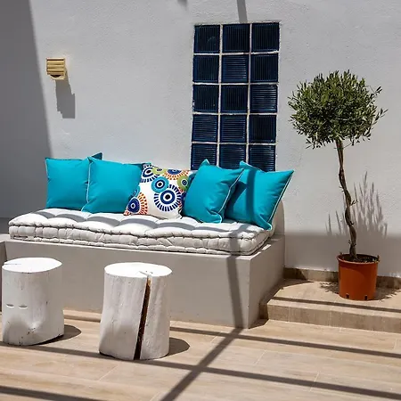 Cozy Hideaway: Serenity, Charm & Athenian Delights Apartament