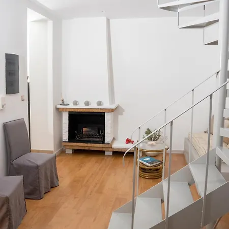 Cozy Hideaway: Serenity, Charm & Athenian Delights * Ateny